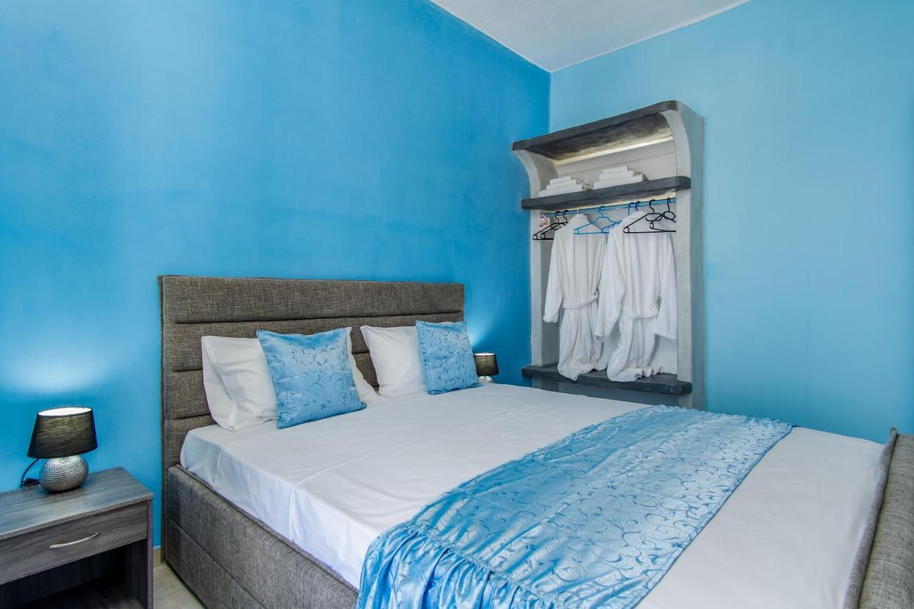 N Renieris Apartments ฟิรอสเตฟานี ภายนอก รูปภาพ